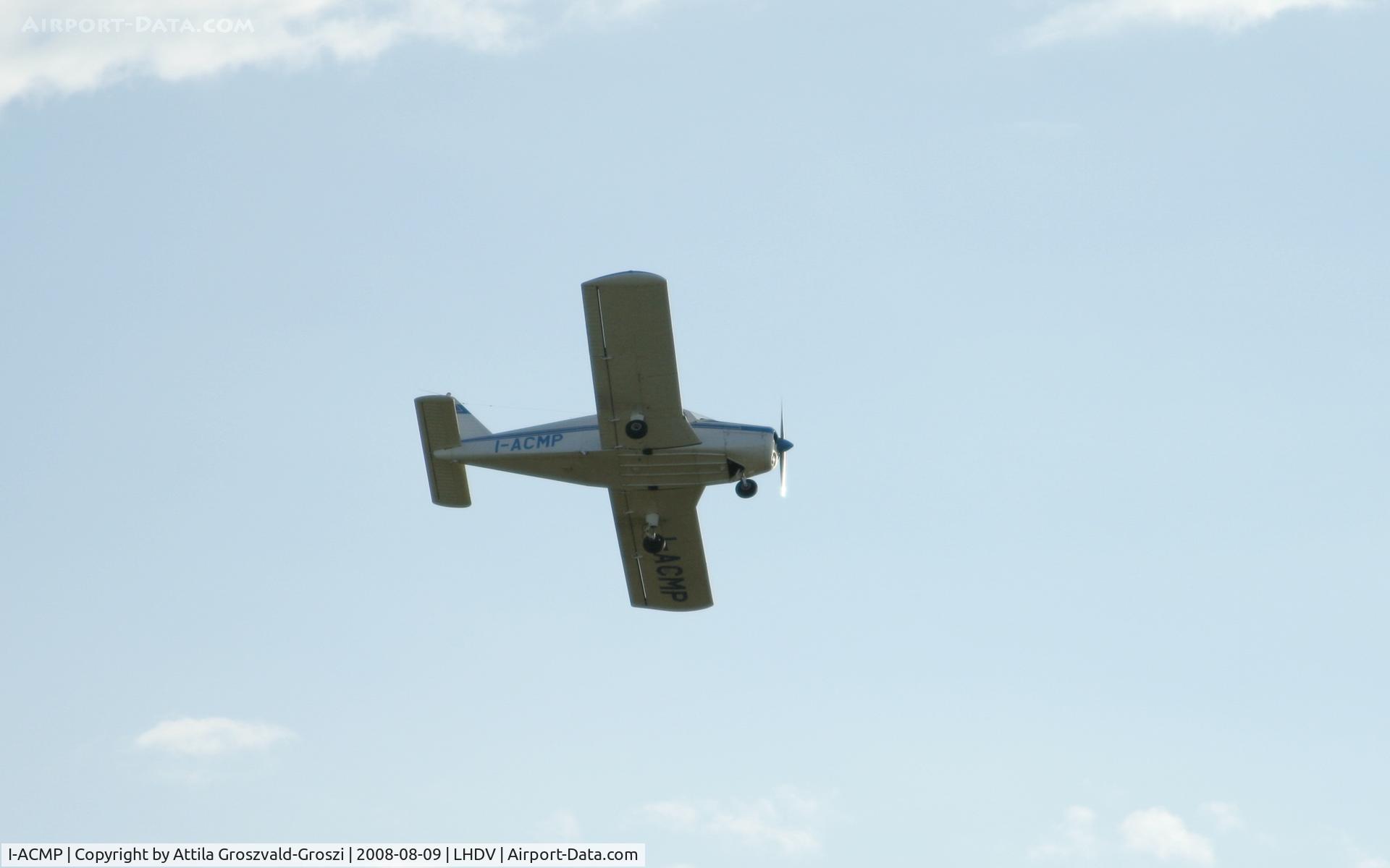 I-ACMP, 1970 Piper PA-28-140 Cherokee C/N 28-26724, Dunaujváros Airport, LHDV Hungary