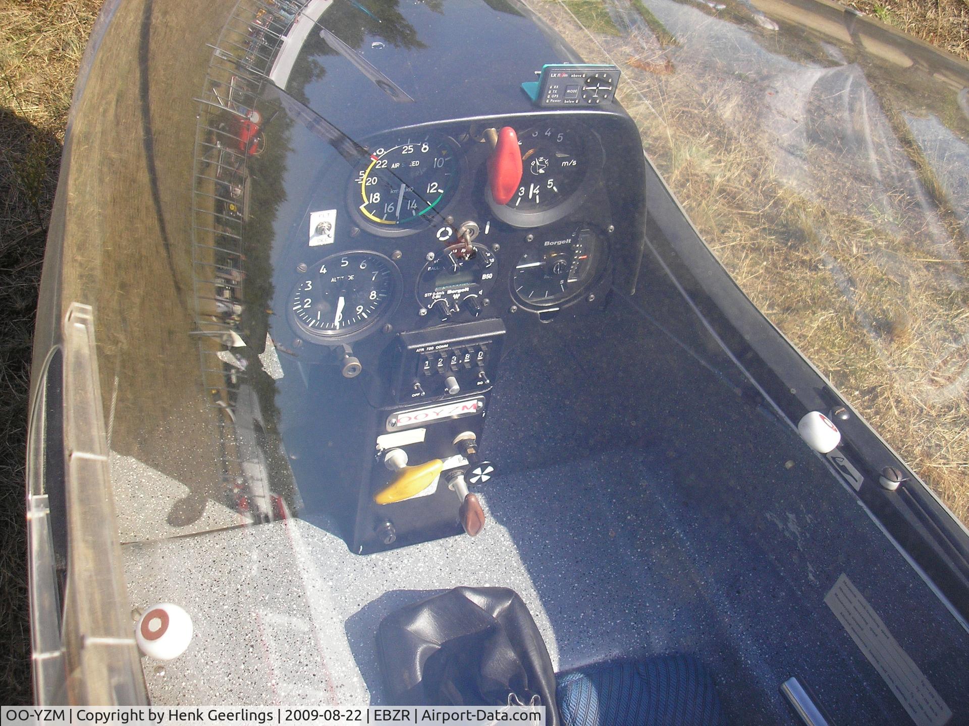 OO-YZM, 1999 PZL-Swidnik PW-5 Smyk C/N 17.11.020, Fly In Malle Airport , 22 Aug 2009