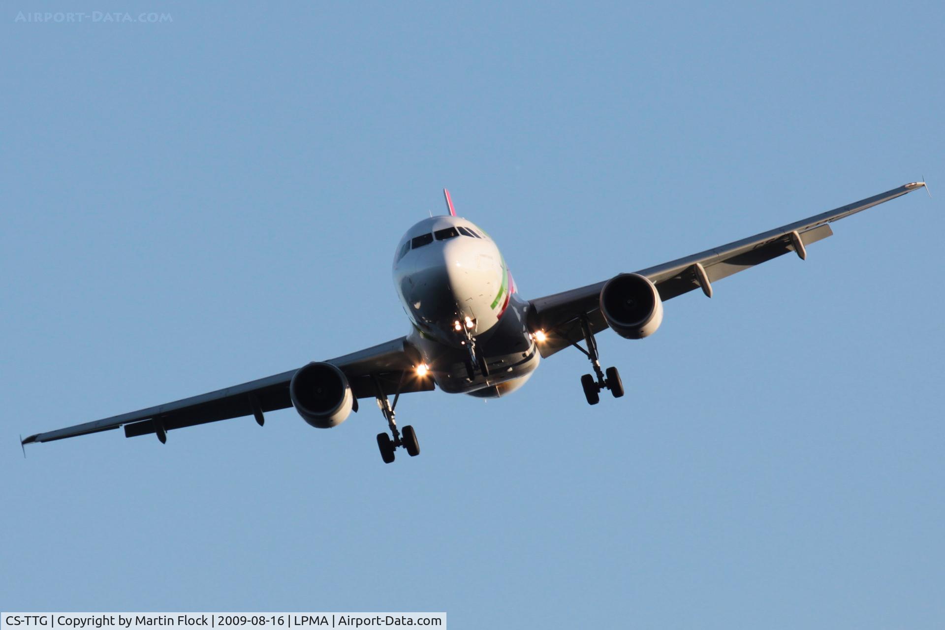CS-TTG, 1998 Airbus A319-111 C/N 906, .