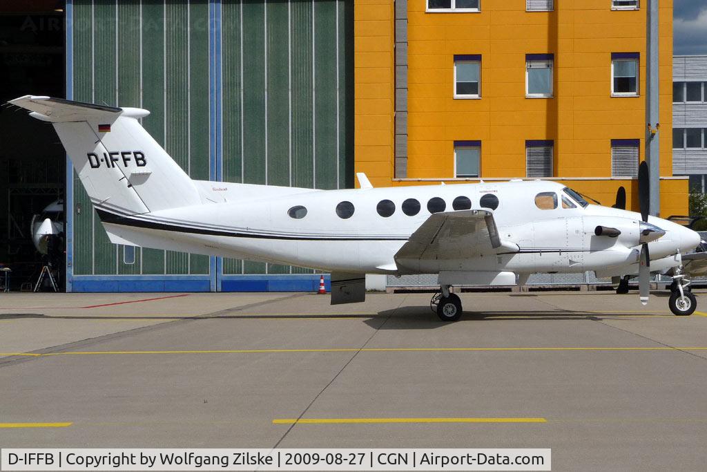 D-IFFB, 1993 Beech Super King Air 300LW C/N FA-224, visitor