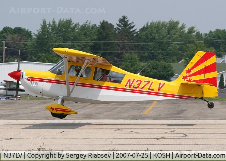 N37LV, 1992 American Champion 8KCAB Super Decathlon C/N 695-92, EAA AirVenture 2007