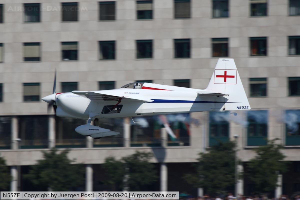 N55ZE, 2007 Zivko Edge 540 C/N 0040A, Red Bull Air Race Budapest 2009 - Paul Bonhomme