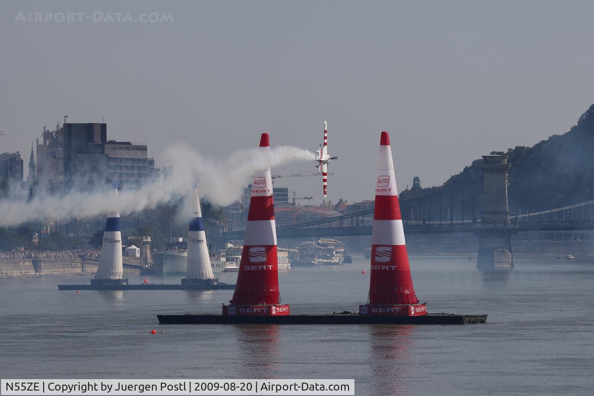 N55ZE, 2007 Zivko Edge 540 C/N 0040A, Red Bull Air Race Budapest 2009 - Paul Bonhomme