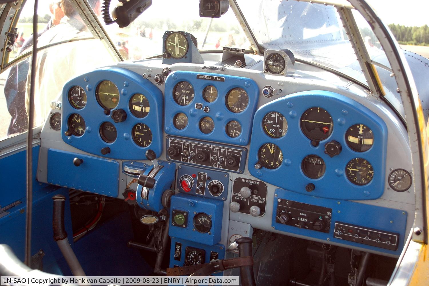 LN-SAO, 1957 Saab 91B-2 Safir C/N 91-344, A peek into the cockpit of a Saab Safir.