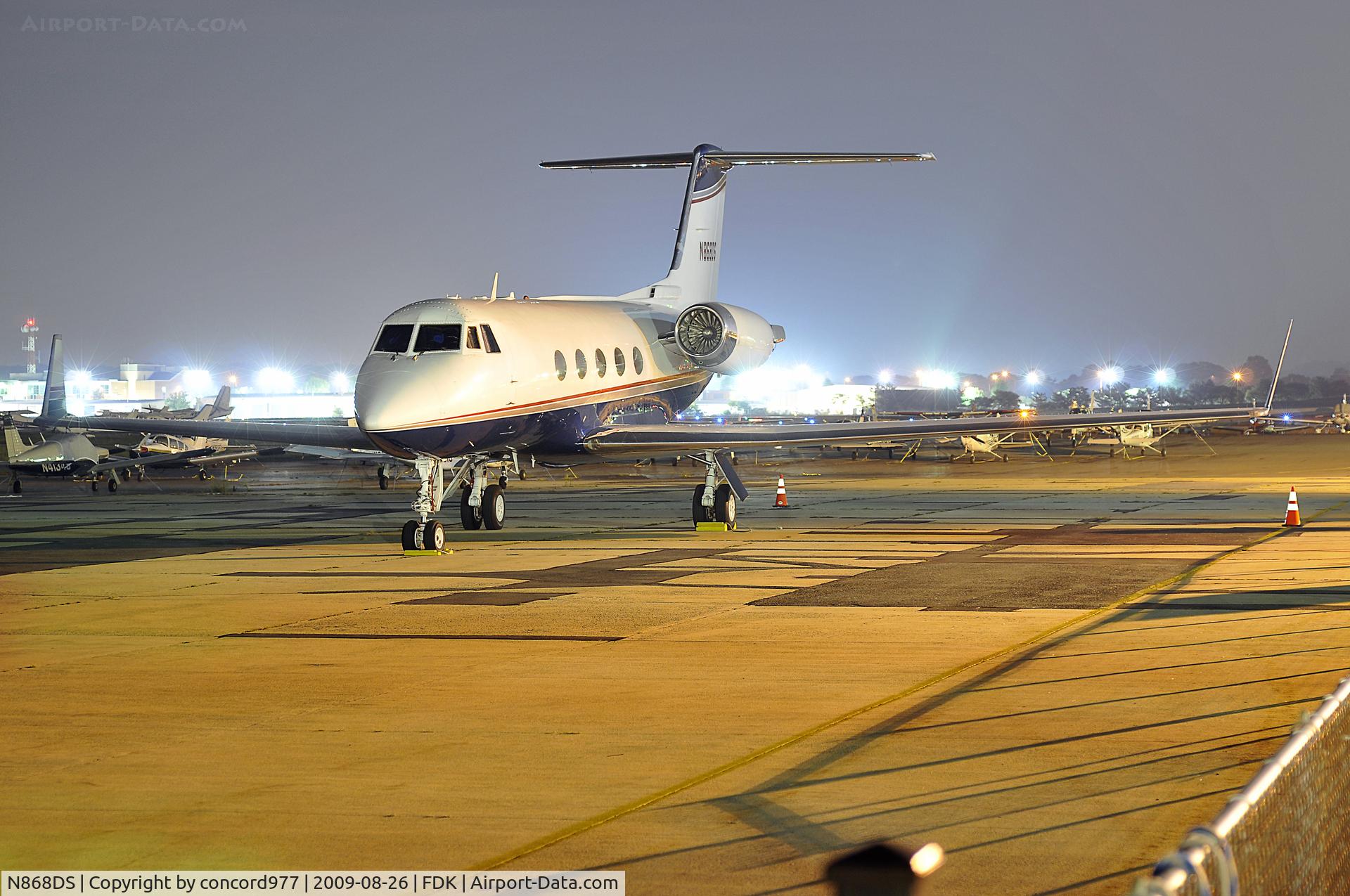 N868DS, 1973 Gulfstream Aerospace G1159B C/N 123, Taken in complete darkness.  