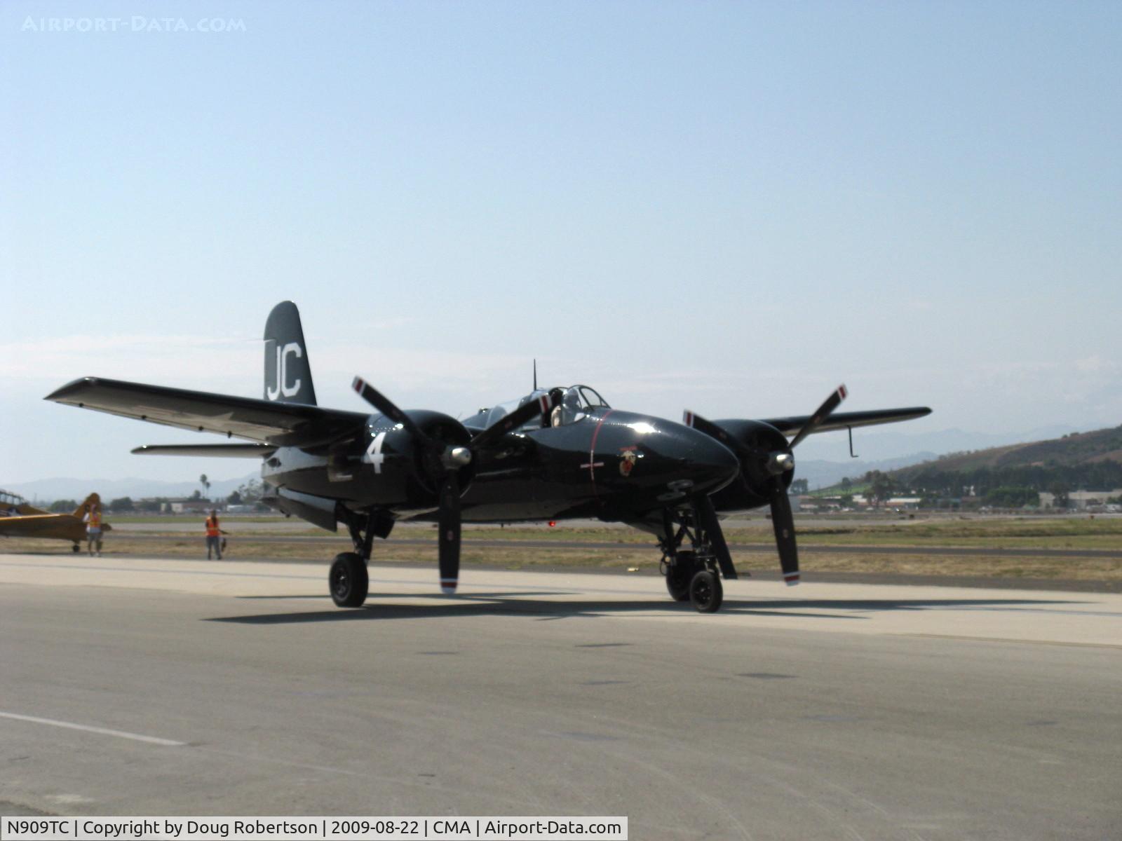 N909TC, 1945 Grumman F7F-3P Tigercat C/N 80425, 1945 Grumman F7F-3 TIGERCAT, two P&W R2800-34 Double Wasps 2,100 Hp each, taxi