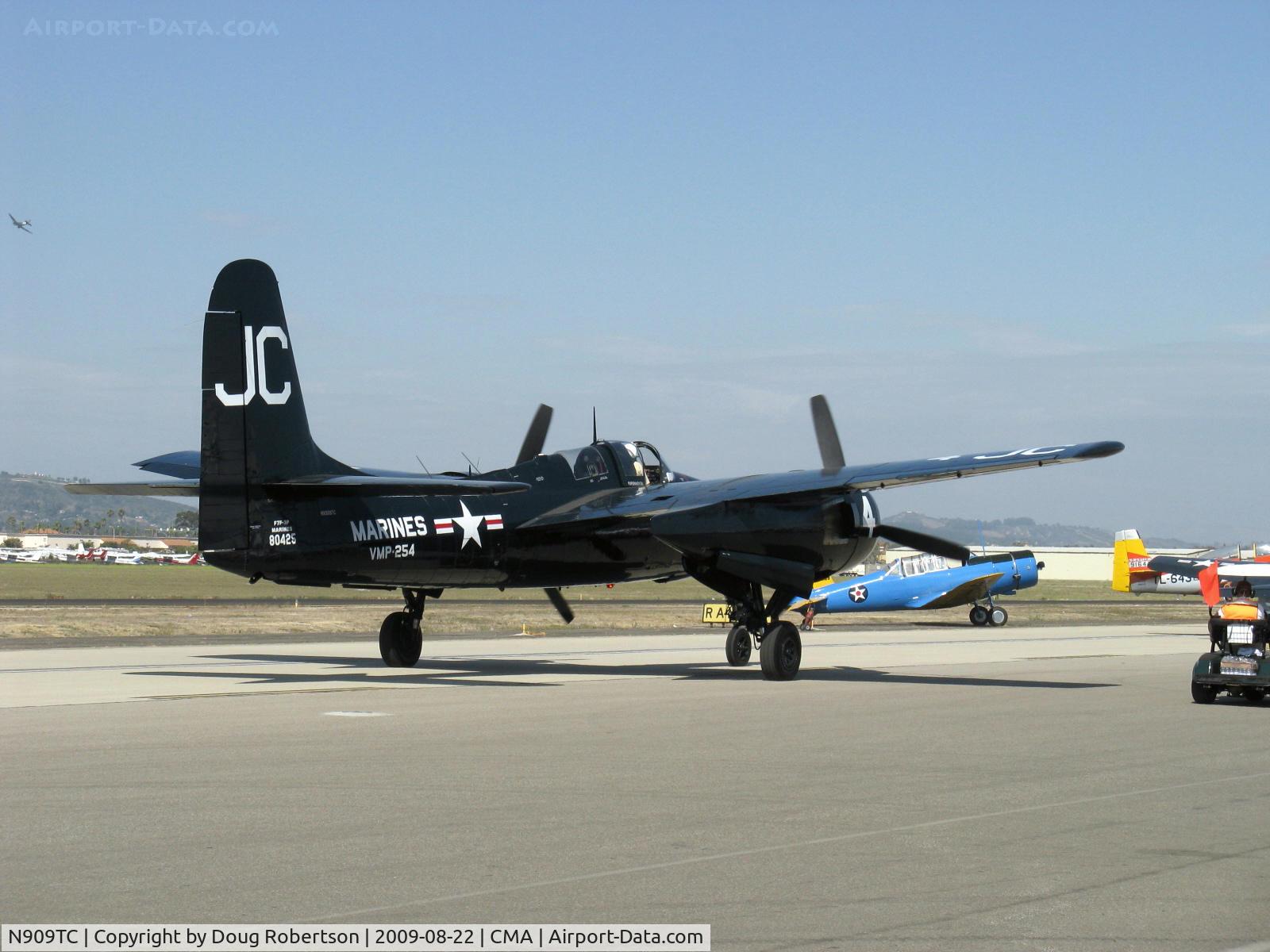 N909TC, 1945 Grumman F7F-3P Tigercat C/N 80425, 1945 Grumman F7F-3 TIGERCAT, two P&W R2800-34 Double Wasps 2,100 Hp each, taxi