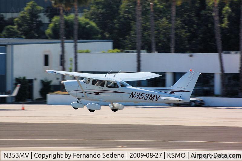 N353MV, 2005 Cessna 172S C/N 172S9908, At SMO.