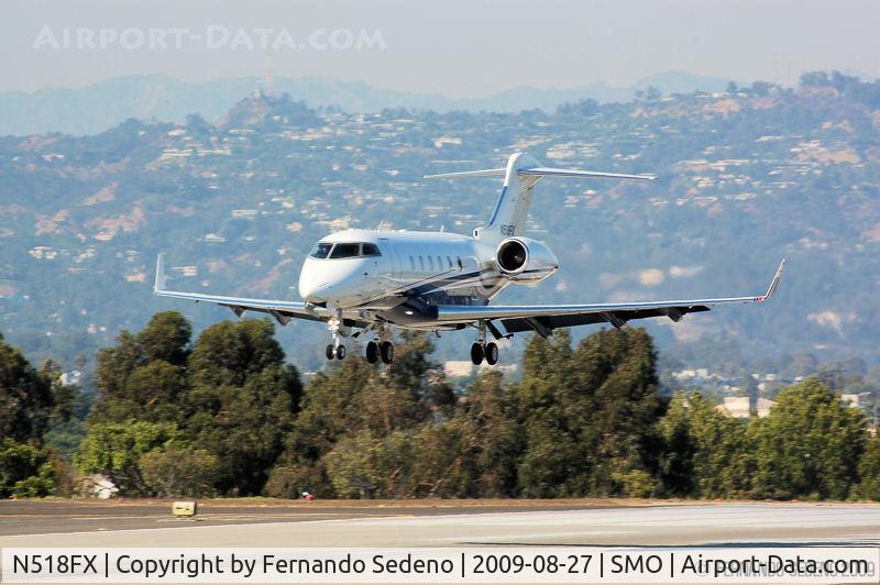 N518FX, 2005 Bombardier Challenger 300 (BD-100-1A10) C/N 20046, On short approach for 21.