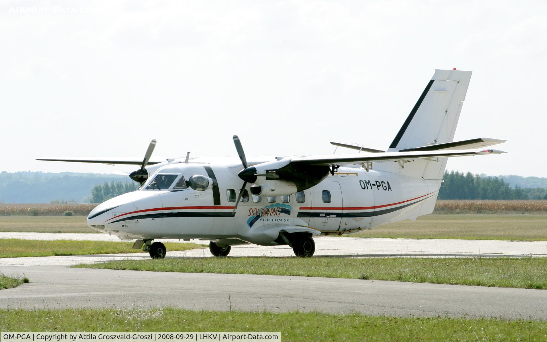 OM-PGA, 1982 Let L-410UVP-T Turbolet C/N 820929, Kaposújlak airport (LHKV) Hungary - Blowing a fuse after landing