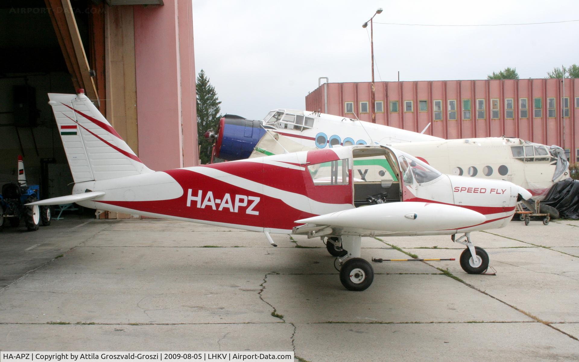 HA-APZ, 1968 Piper PA-28-140 Cherokee Cruiser C/N 28-24125, Kaposújlak airport (LHKV) Hungary