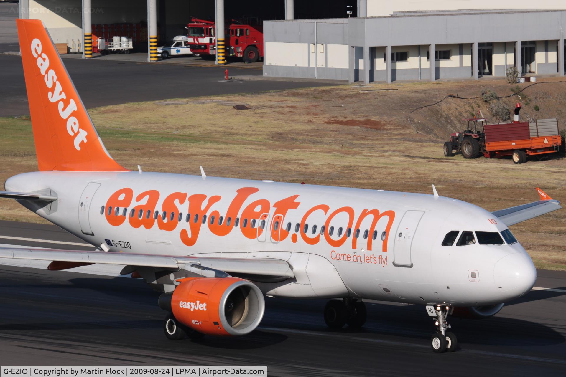 G-EZIO, 2005 Airbus A319-111 C/N 2512, .