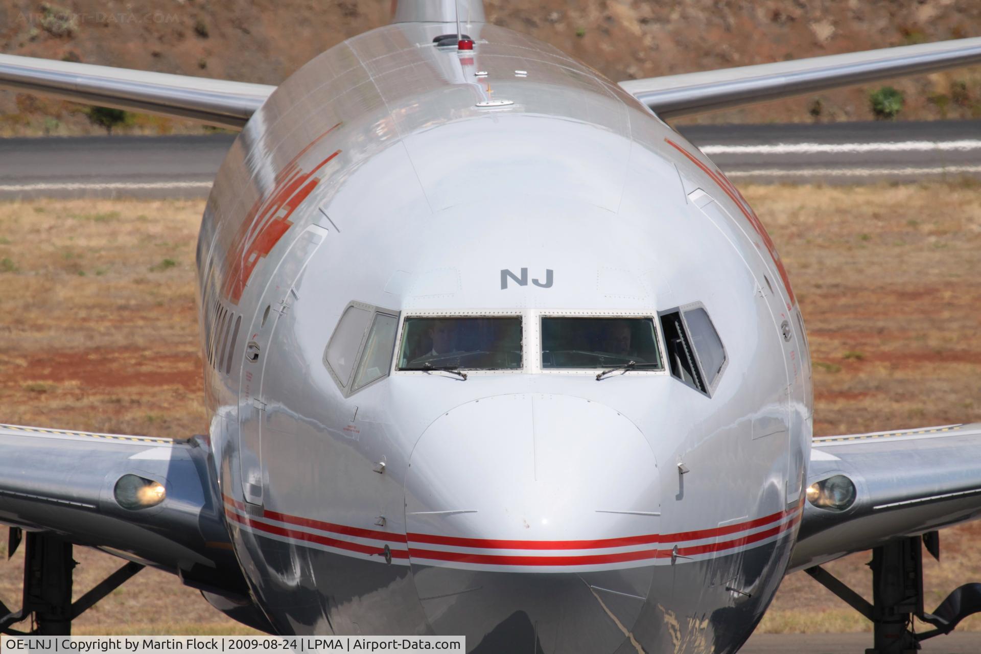 OE-LNJ, 1998 Boeing 737-8Z9 C/N 28177, .