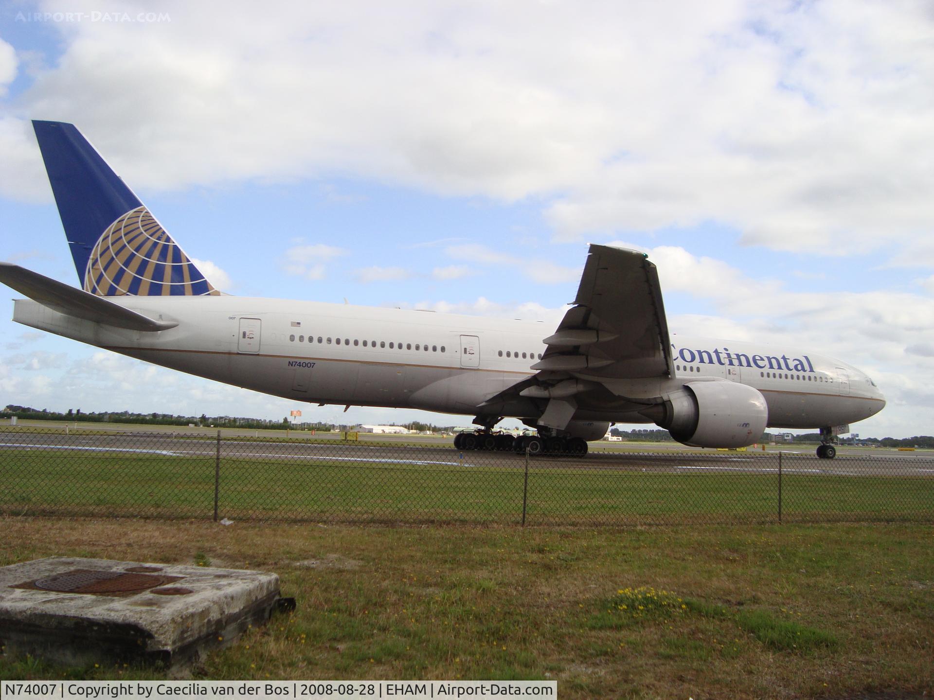 N74007, 1999 Boeing 777-224 C/N 29477, Continental