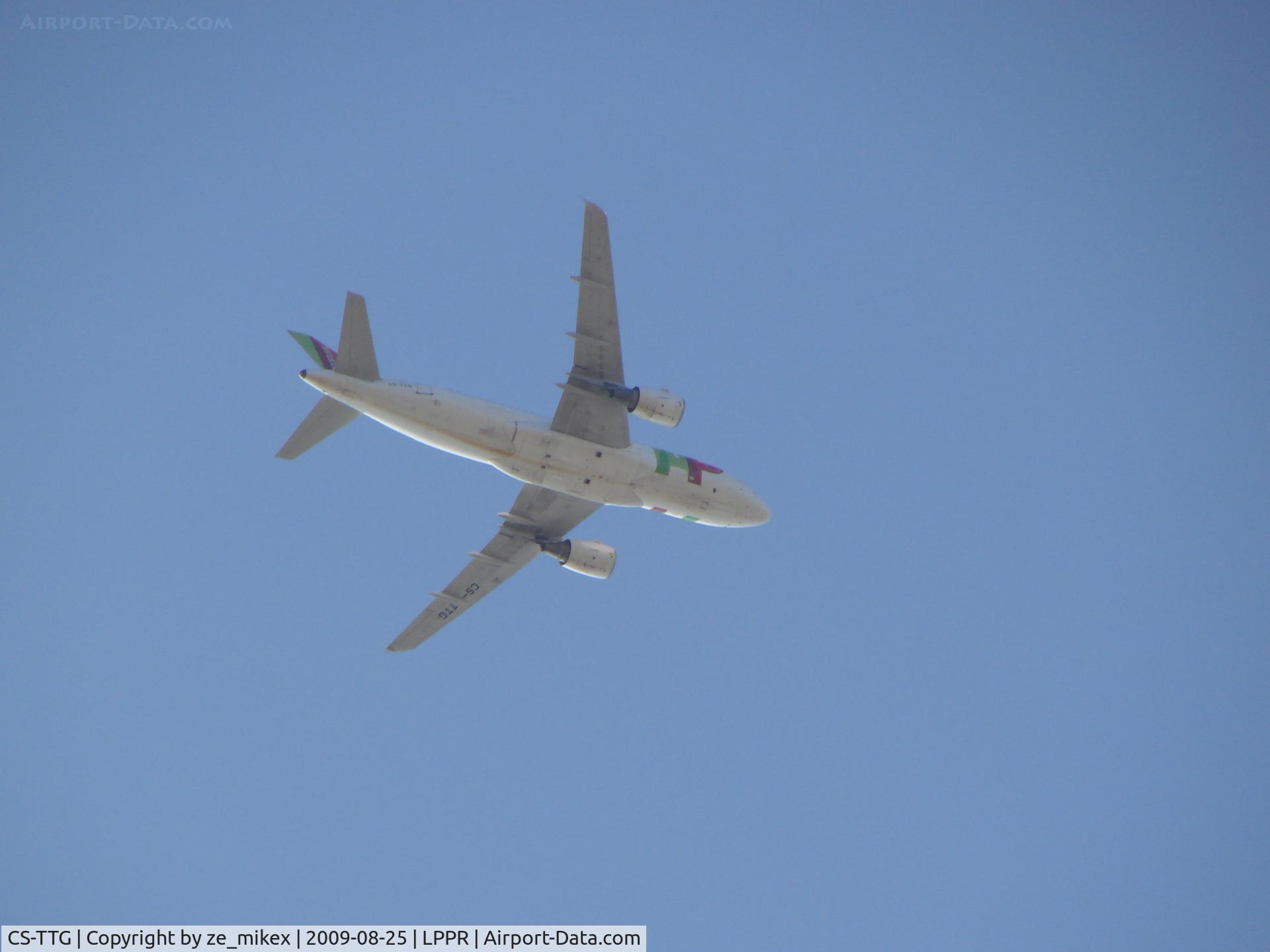 CS-TTG, 1998 Airbus A319-111 C/N 906, Passing over my house to  Porto airport