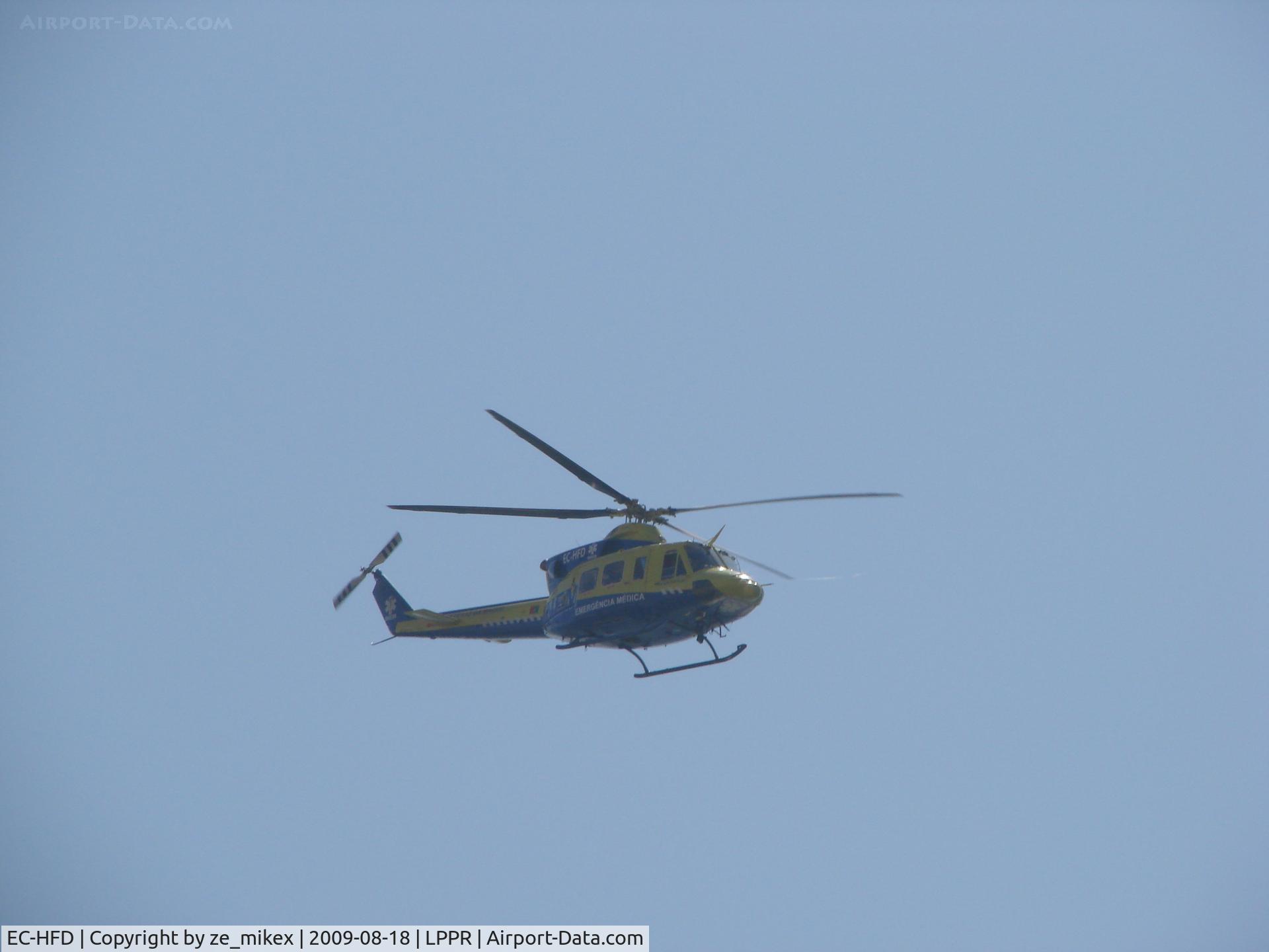 EC-HFD, Bell 412EP C/N 36183, Bell 412EP passing over the beach