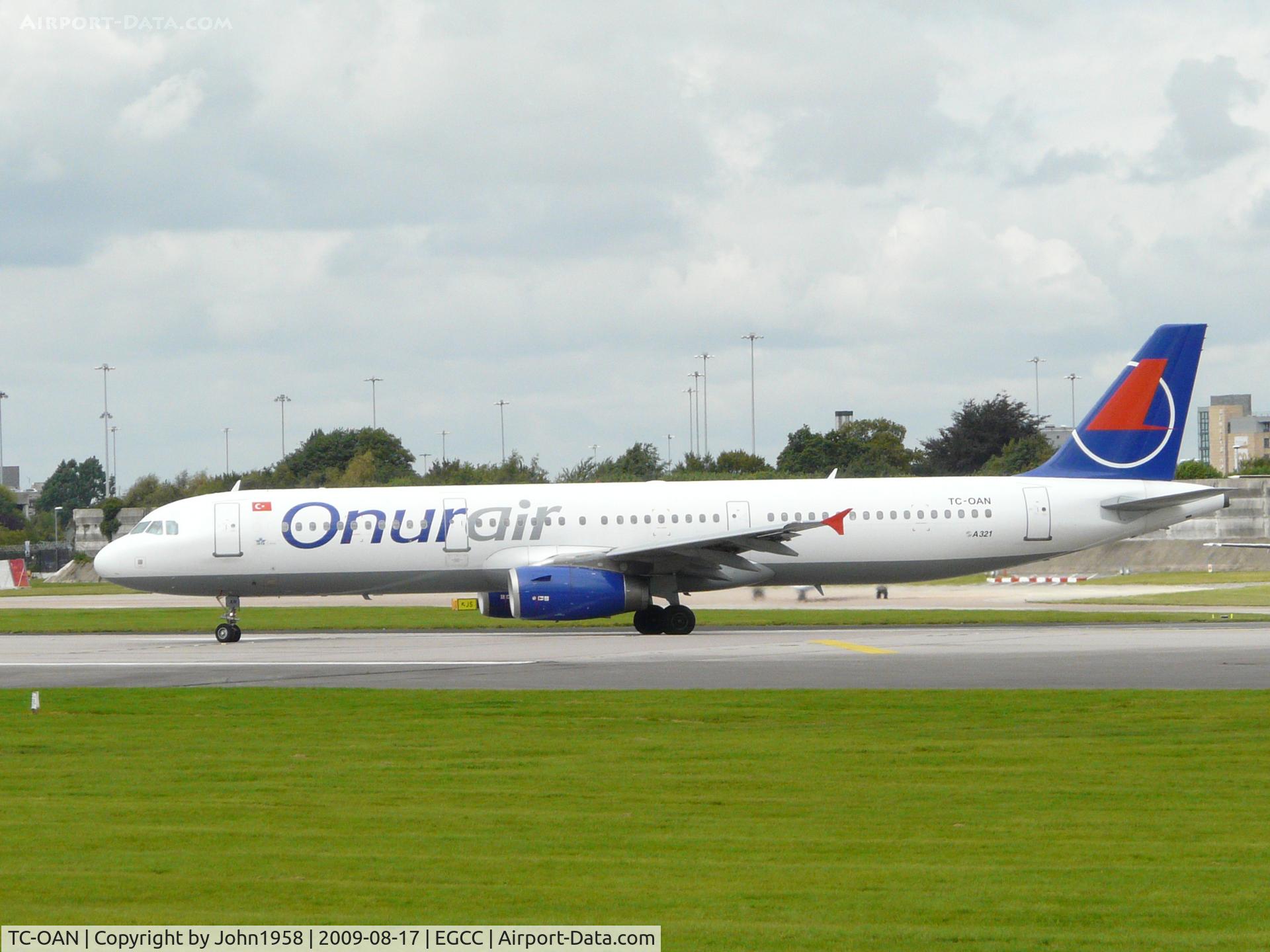 TC-OAN, 2001 Airbus A321-231 C/N 1421, Lining up to depart