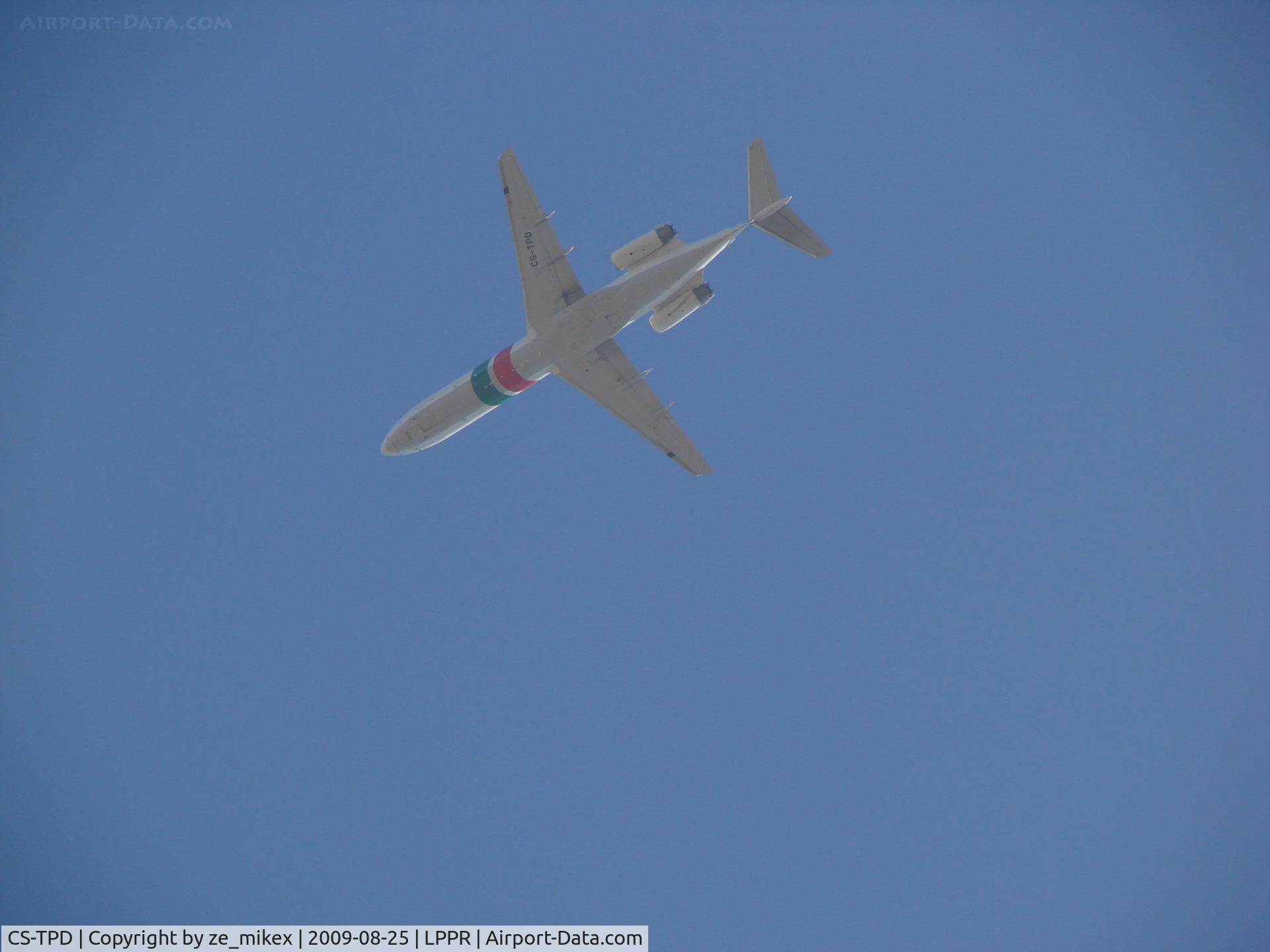 CS-TPD, 1991 Fokker 100 (F-28-0100) C/N 11317, Passing over my house