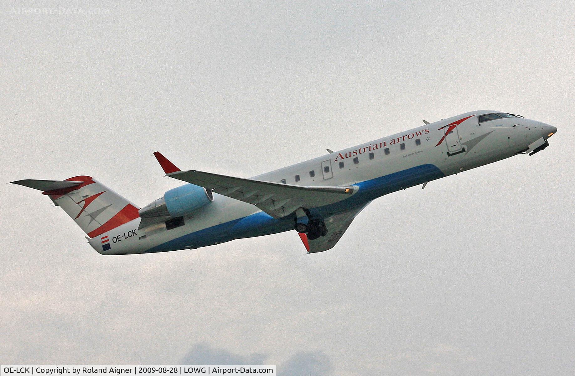 OE-LCK, 1997 Canadair CRJ-200LR (CL-600-2B19) C/N 7148, Take off RW17 to Düsseldorf