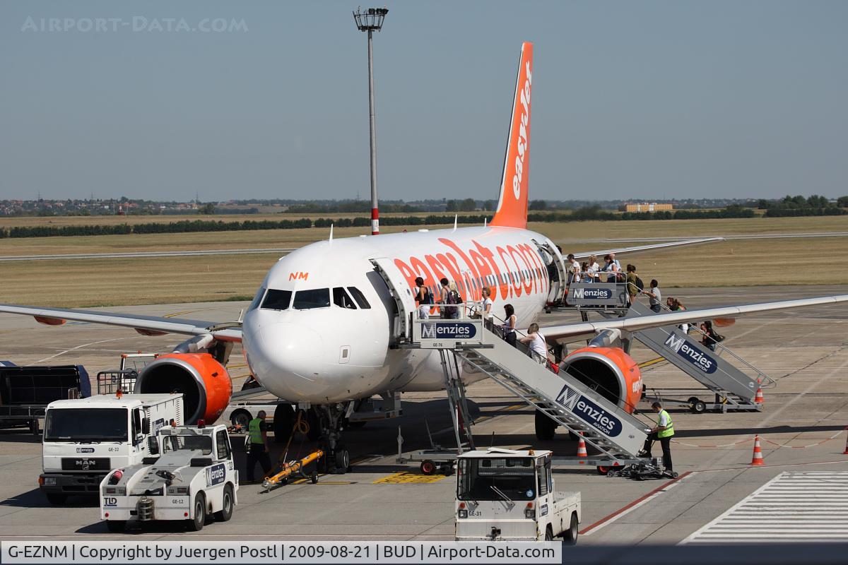 G-EZNM, 2005 Airbus A319-111 C/N 2402, Airbus A319-111