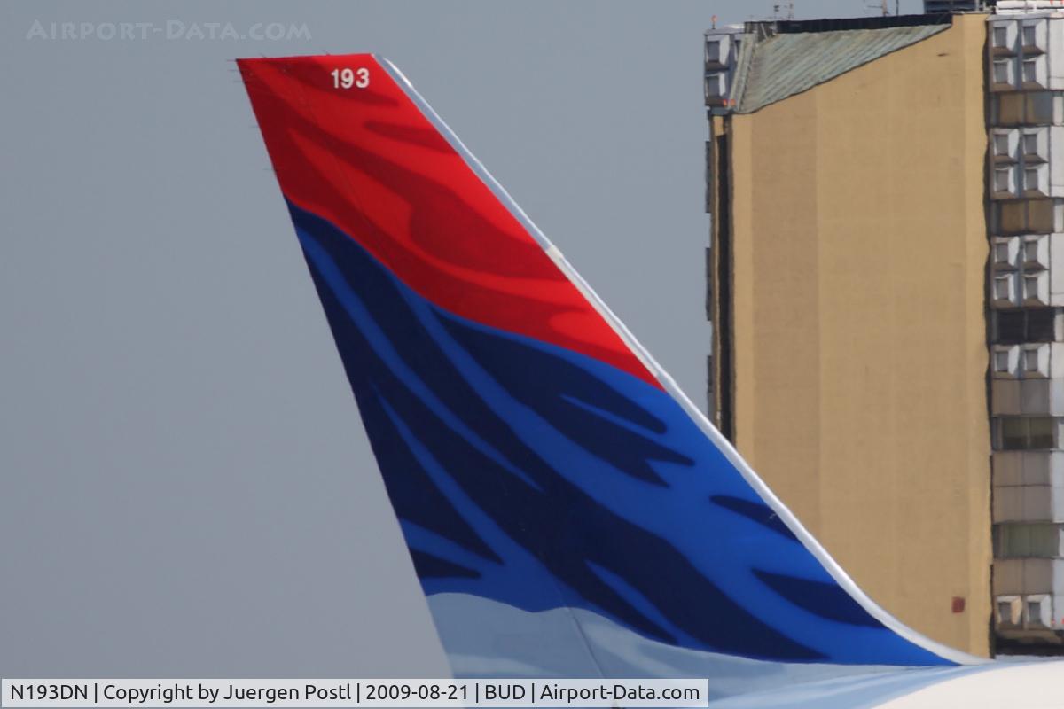 N193DN, 1997 Boeing 767-332 C/N 28450, Boeing 767-332