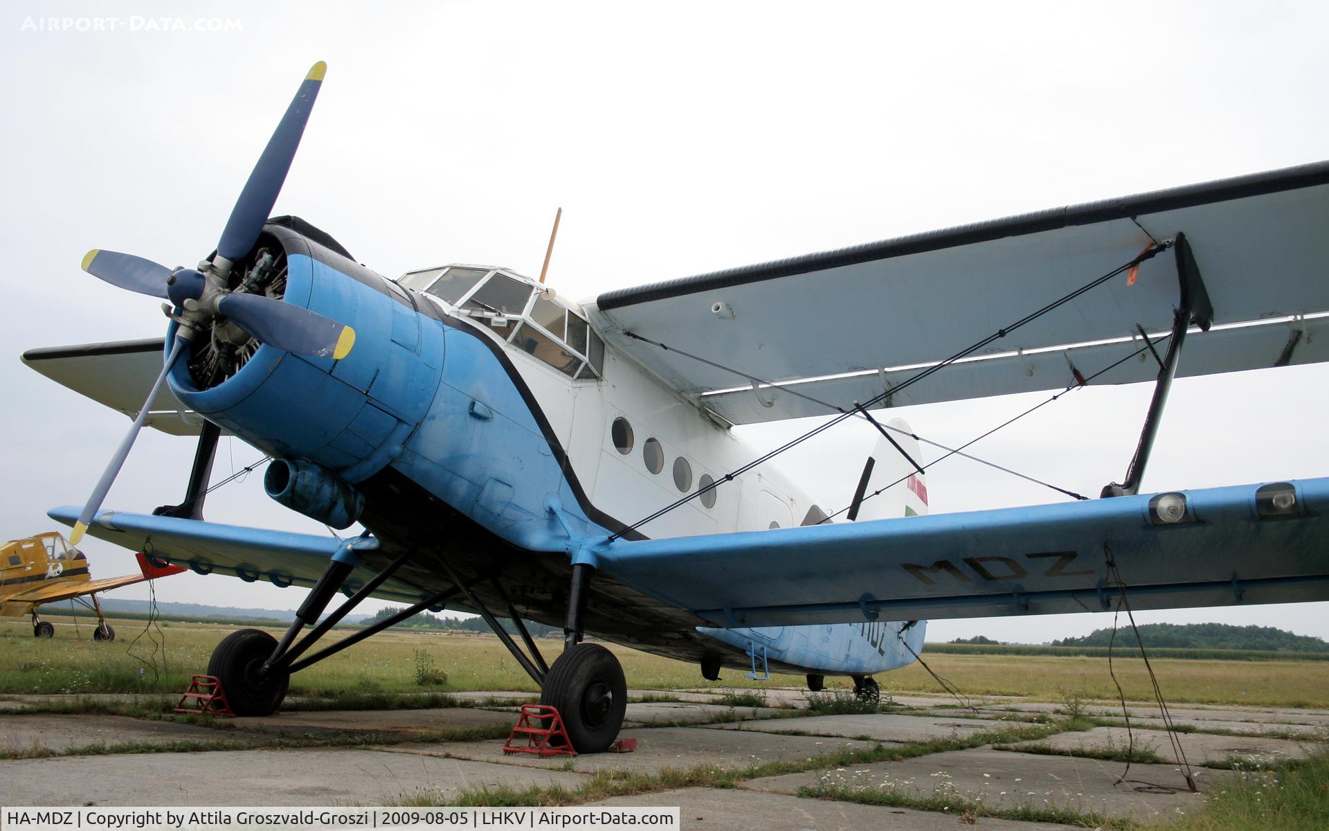 HA-MDZ, 1979 PZL-Mielec An-2R C/N 1G186-04, Kaposújlak airport (LHKV) Hungary