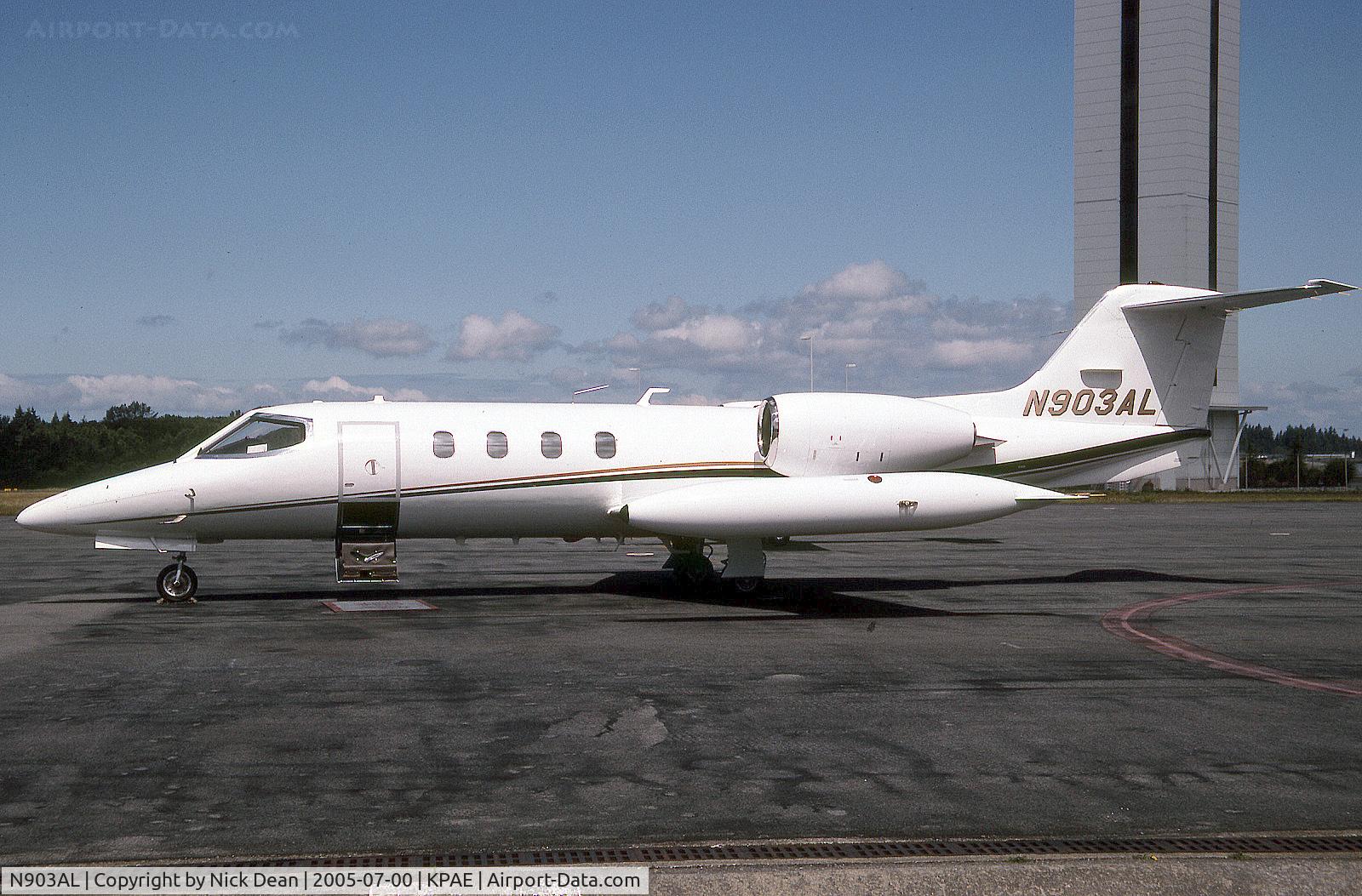 N903AL, 1976 Gates Learjet 35A C/N 084, KPAE