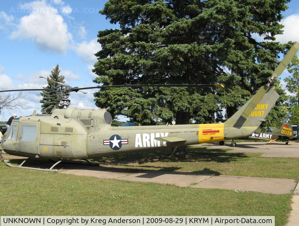 UNKNOWN, Helicopters Various C/N unknown, Minnesota Military Museum