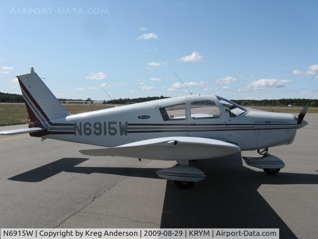 N6915W, 1965 Piper PA-28-140 C/N 28-21086, @ Camp Ripley, MN.