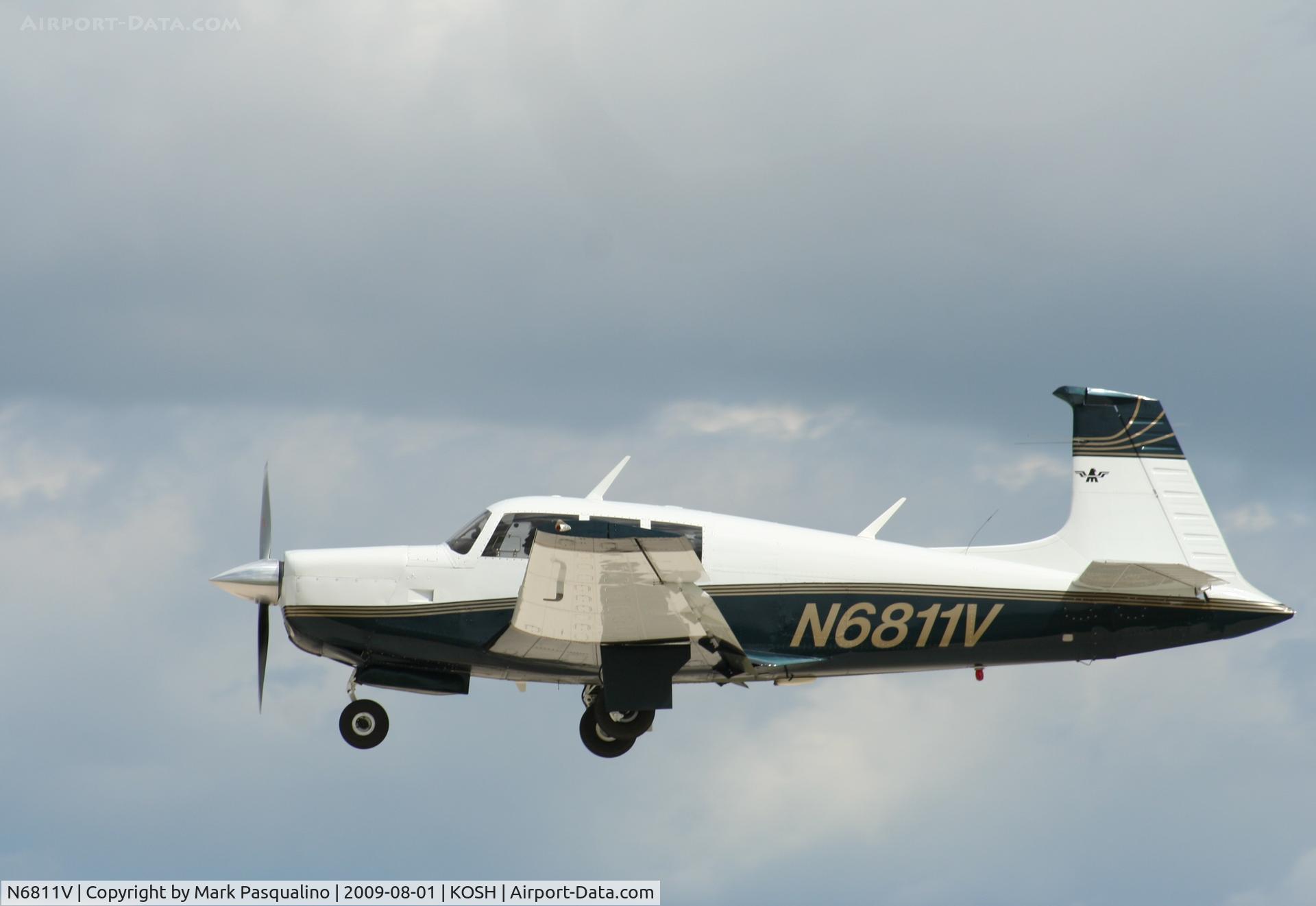 N6811V, 1971 Aerostar M-20F Aerostar 220 C/N 22-0003, Mooney M20F
