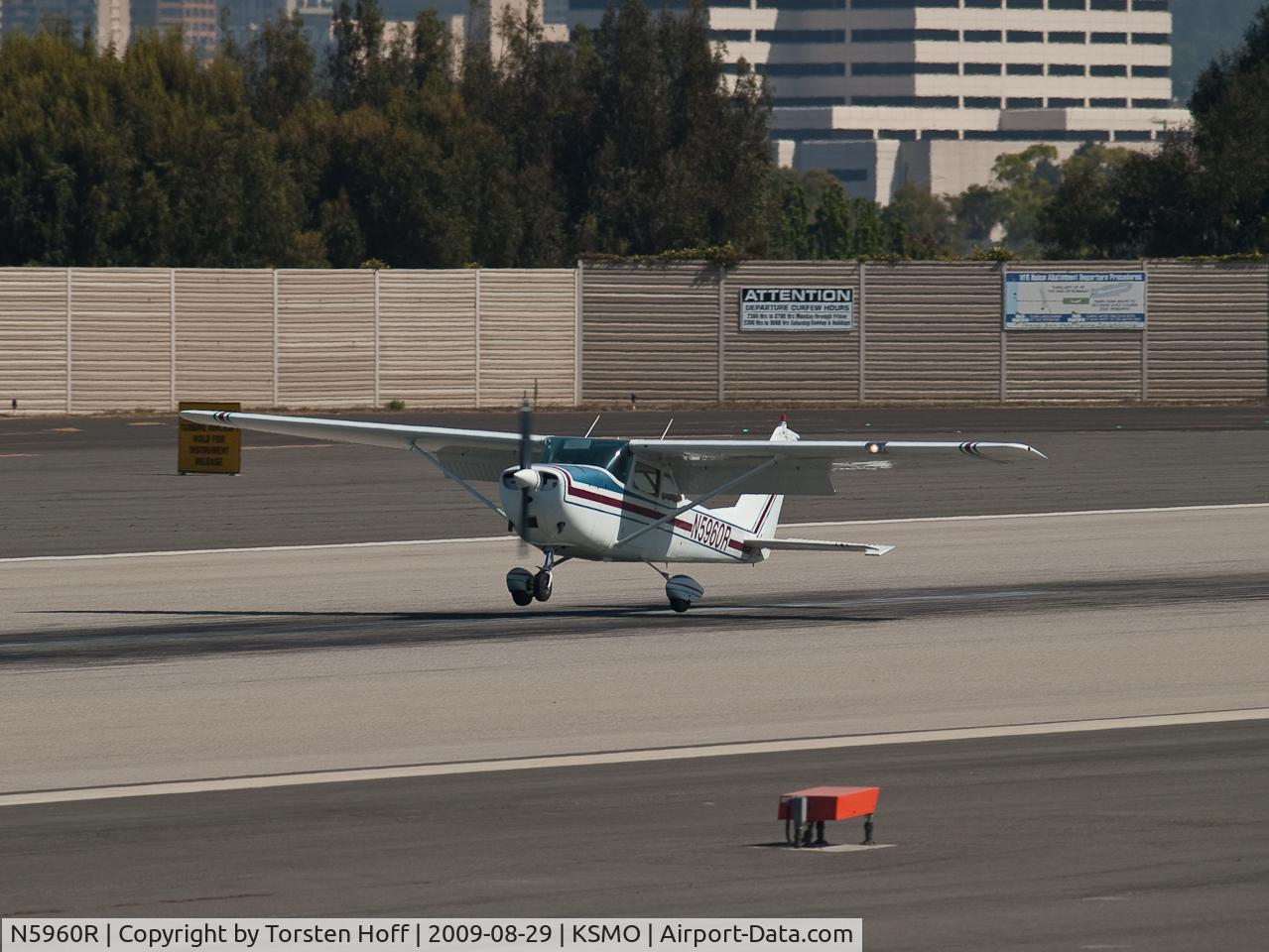 N5960R, 1965 Cessna 172G C/N 17253629, N5960R arriving on RWY 21
