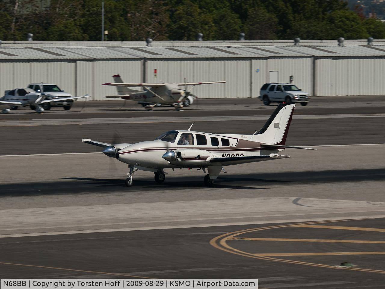 N68BB, 1981 Beech 58P Baron C/N TJ-317, N68BB departing from RWY 21