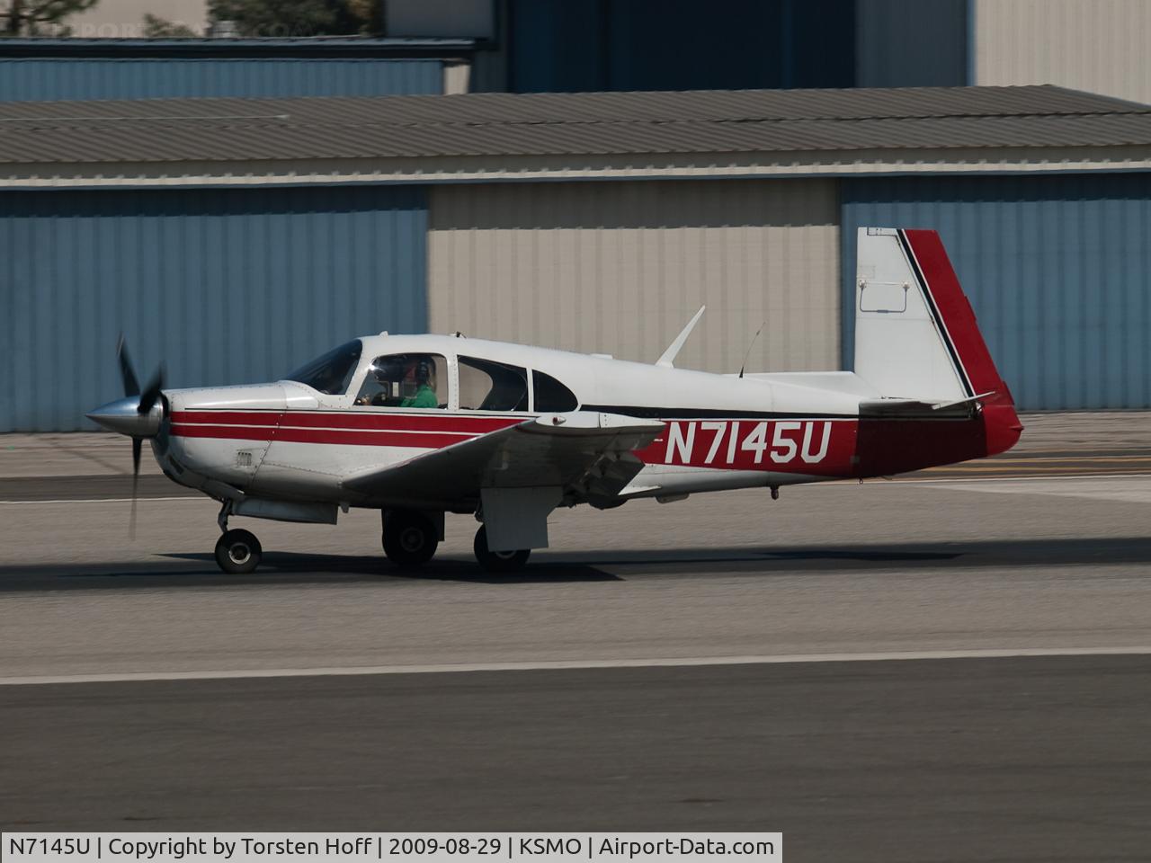 N7145U, 1964 Mooney M20E C/N 384, N7145U departing from RWY 21