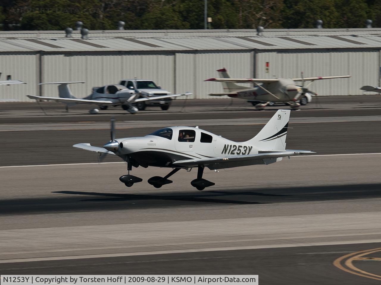 N1253Y, Cessna LC41-550FG C/N 411133, N1253Y arriving on RWY 21