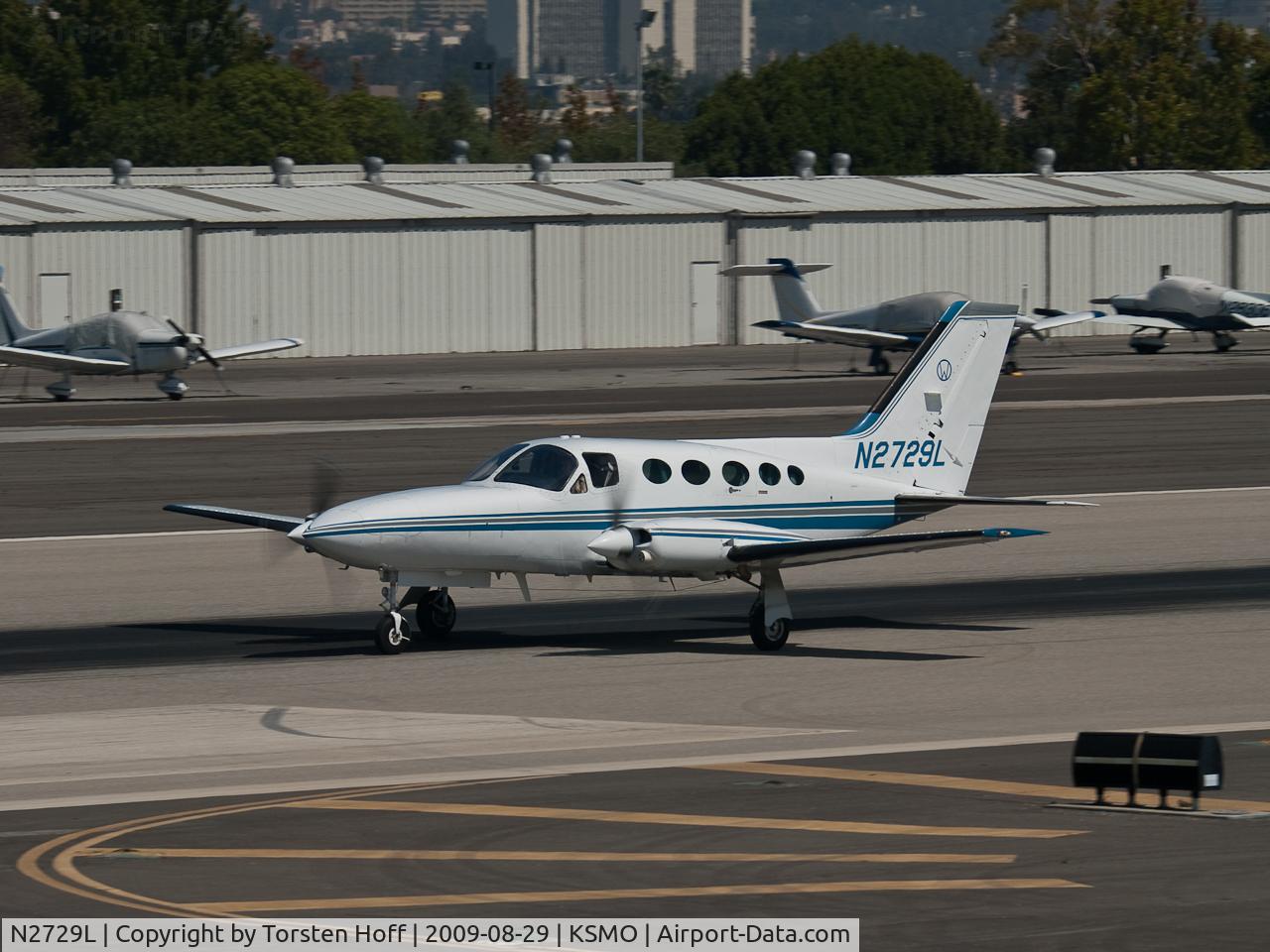 N2729L, 1979 Cessna 414A Chancellor C/N 414A0431, N2729L departing from RWY 21