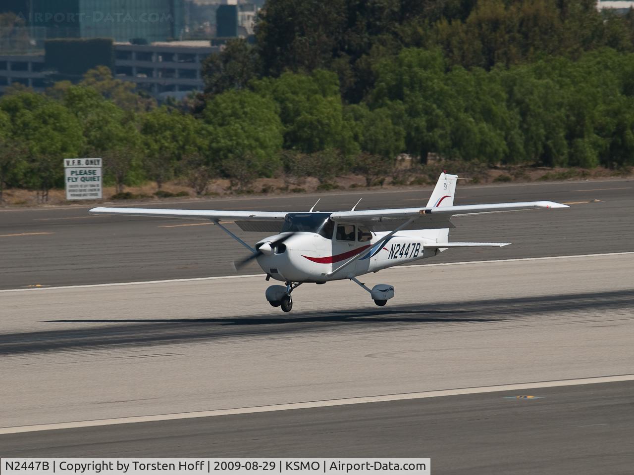N2447B, 1999 Cessna 172R C/N 17280801, N2447B arriving on RWY 21