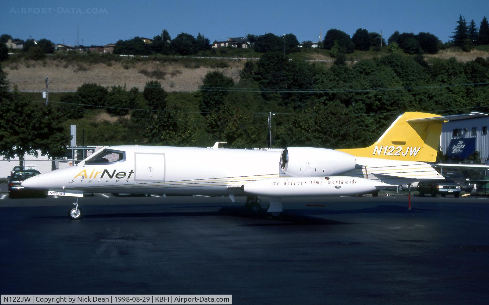 N122JW, 1978 Gates Learjet 35A C/N 217, KBFI