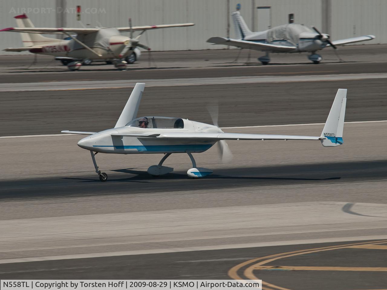 N558TL, 1989 Rutan Long-EZ C/N 1838L, N558TL arriving on RWY 21