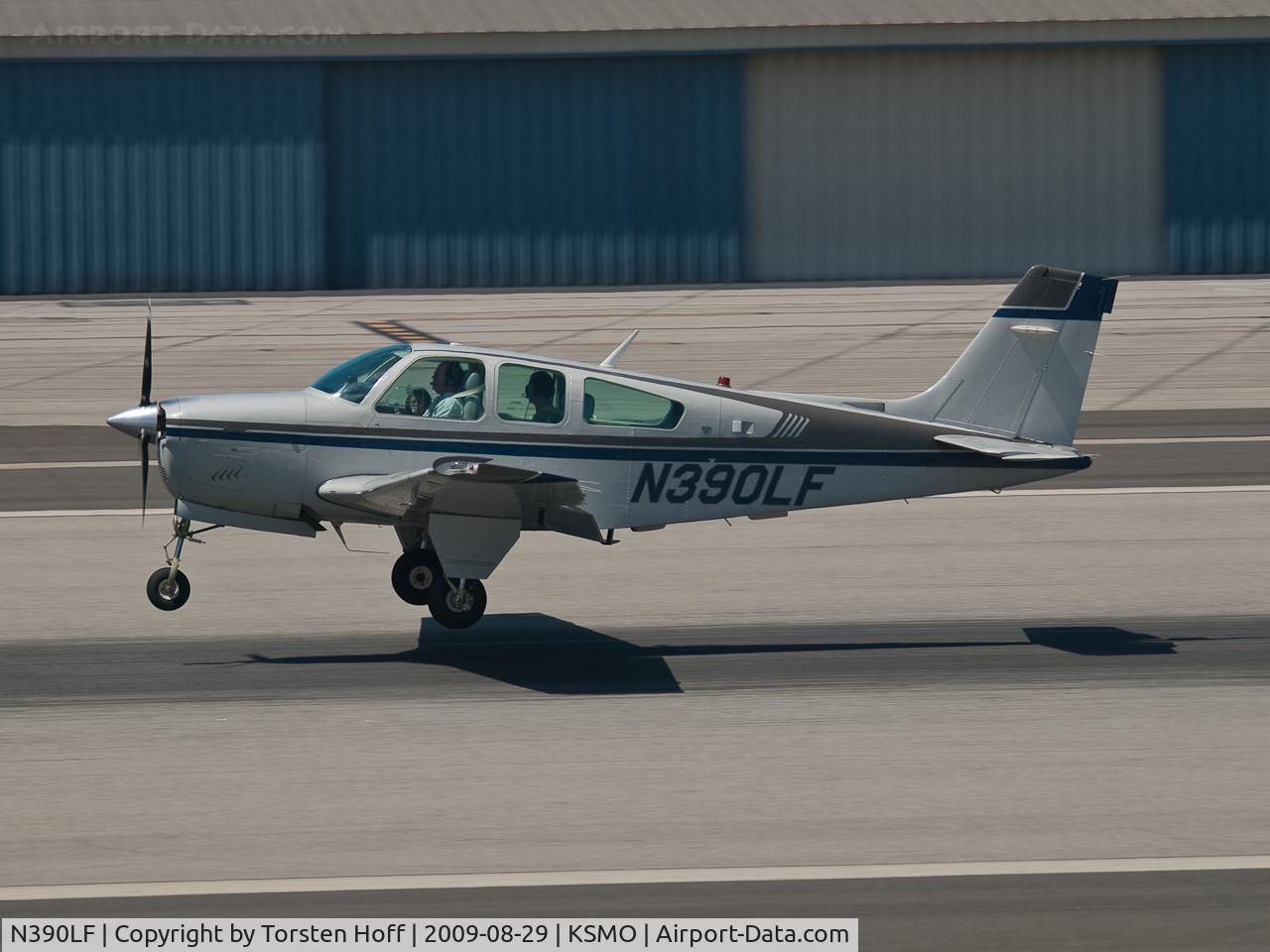 N390LF, 1989 Beech F33A Bonanza C/N CE-1378, N390LF departing from RWY 21