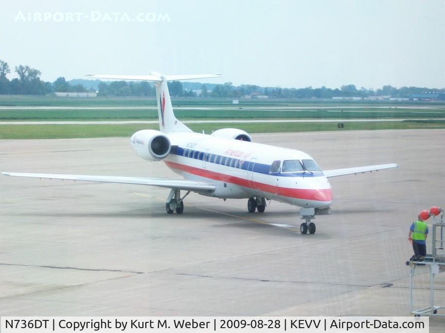 N736DT, 2001 Embraer ERJ-135LR (EMB-135LR) C/N 145388, Loaded up and ready to go on American Eagle No. 4172 to KORD