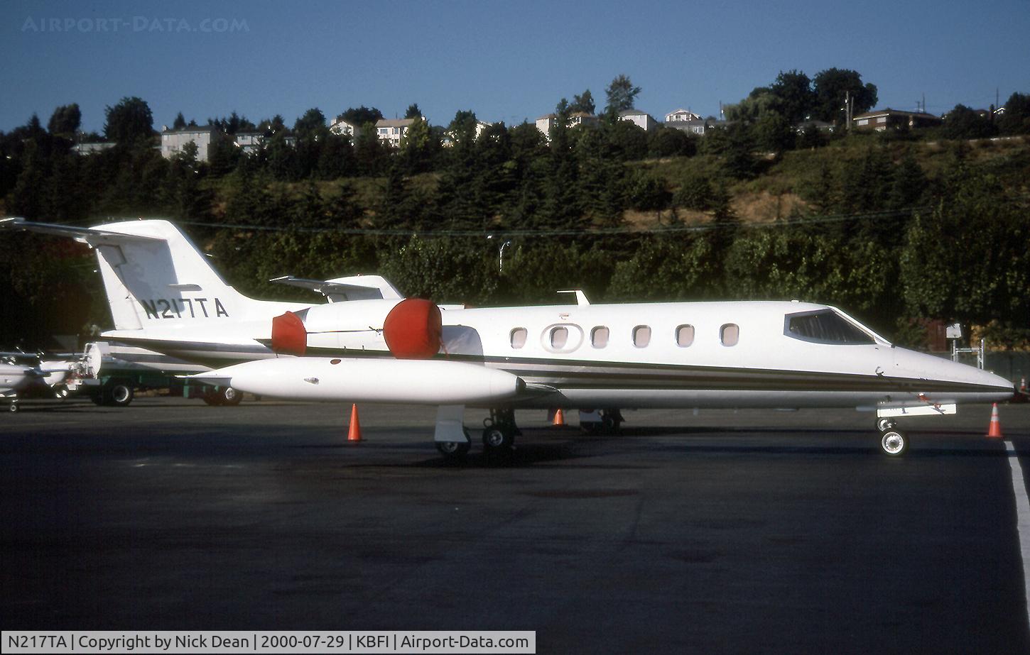 N217TA, 1979 Gates Learjet 35A C/N 289, KBFI