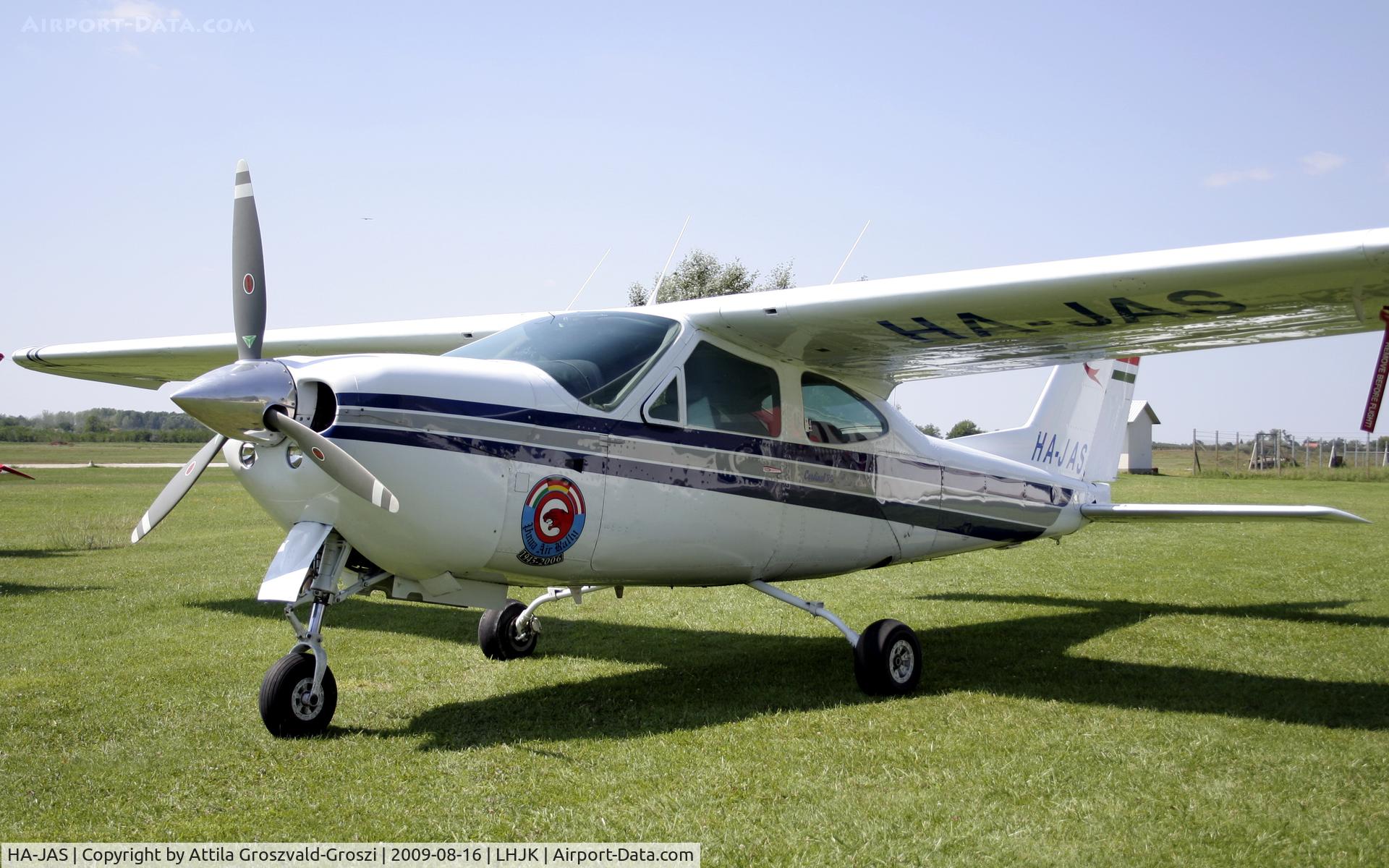 HA-JAS, 1977 Cessna 177RG Cardinal C/N 177RG1193, Jakabszallas Airport, Hungary LHJK