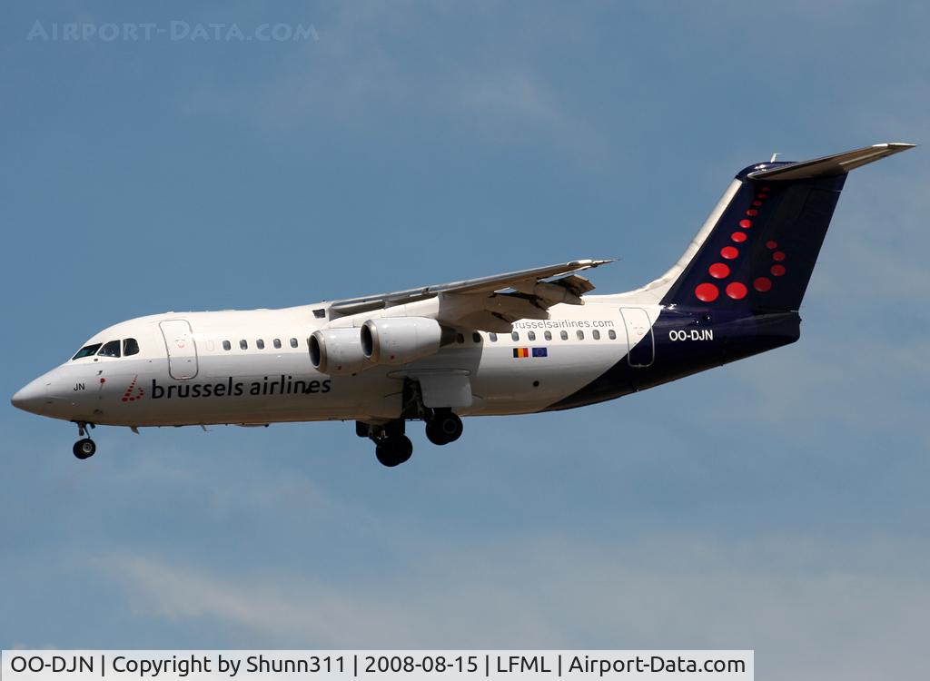 OO-DJN, 1995 British Aerospace Avro 146-RJ85 C/N E.2275, Landing rwy 14R