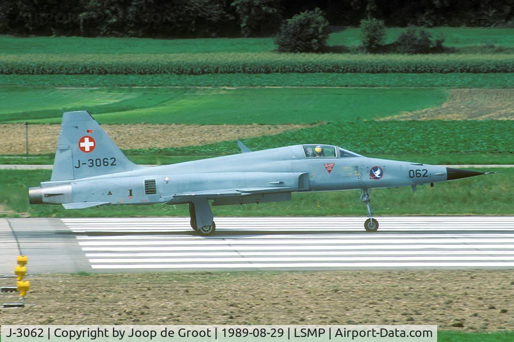 J-3062, 1983 Northrop F-5E Tiger II C/N L.1062, It seems quite recent, but it is over twenty years ago: Tiger take off from Payerne.