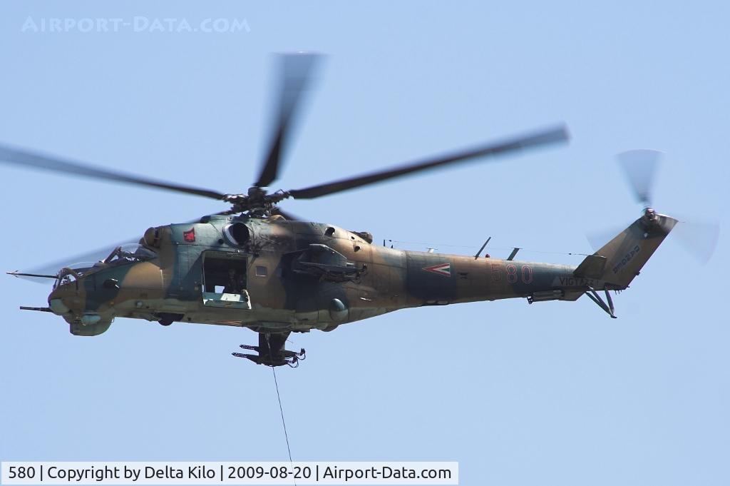 580, 1985 Mil Mi-24D Hind D C/N K220580, Red Bull Air Race Budapest -Hungary Air Force-Mil Mi-24V