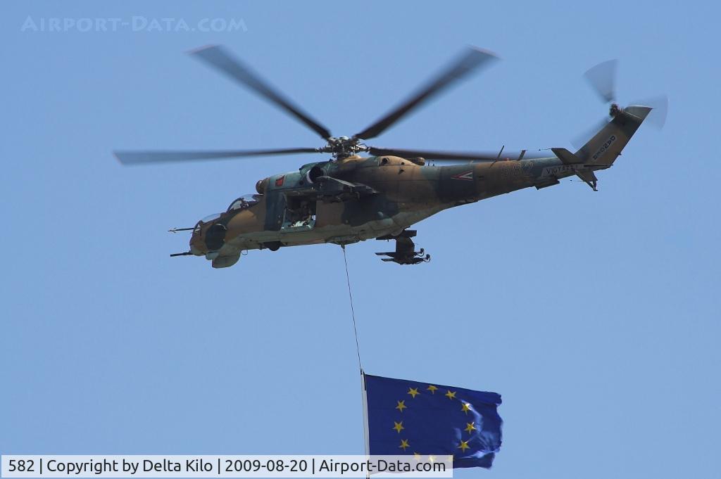 582, 1985 Mil Mi-24D Hind D C/N K220582, Red Bull Air Race Budapest -Hungary Air Force-Mil Mi-24V