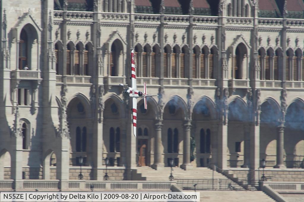 N55ZE, 2007 Zivko Edge 540 C/N 0040A, Red Bull Air Race Budapest -Paul Bonhomme