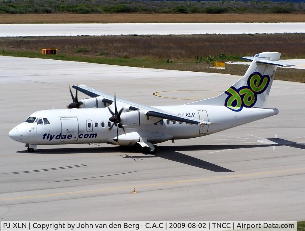 PJ-XLN, 1996 ATR 42-500 C/N 513, Dutch Antilles Express ATR 42-500 (513) @ TNCC / CUR