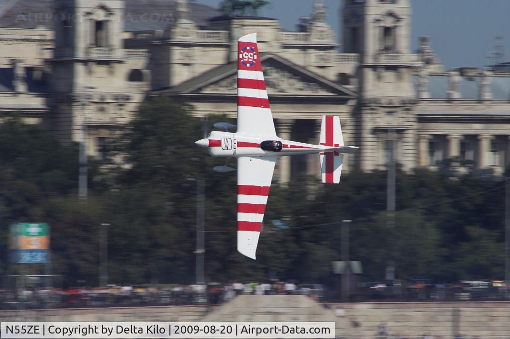 N55ZE, 2007 Zivko Edge 540 C/N 0040A, Red Bull Air Race Budapest -Paul Bonhomme