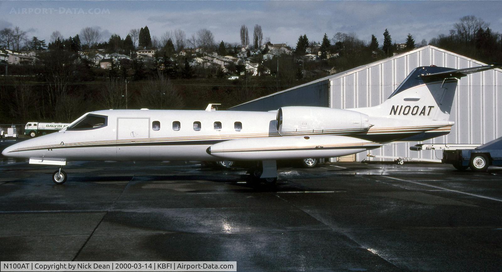 N100AT, 1981 Gates Learjet 35A C/N 436, KBFI